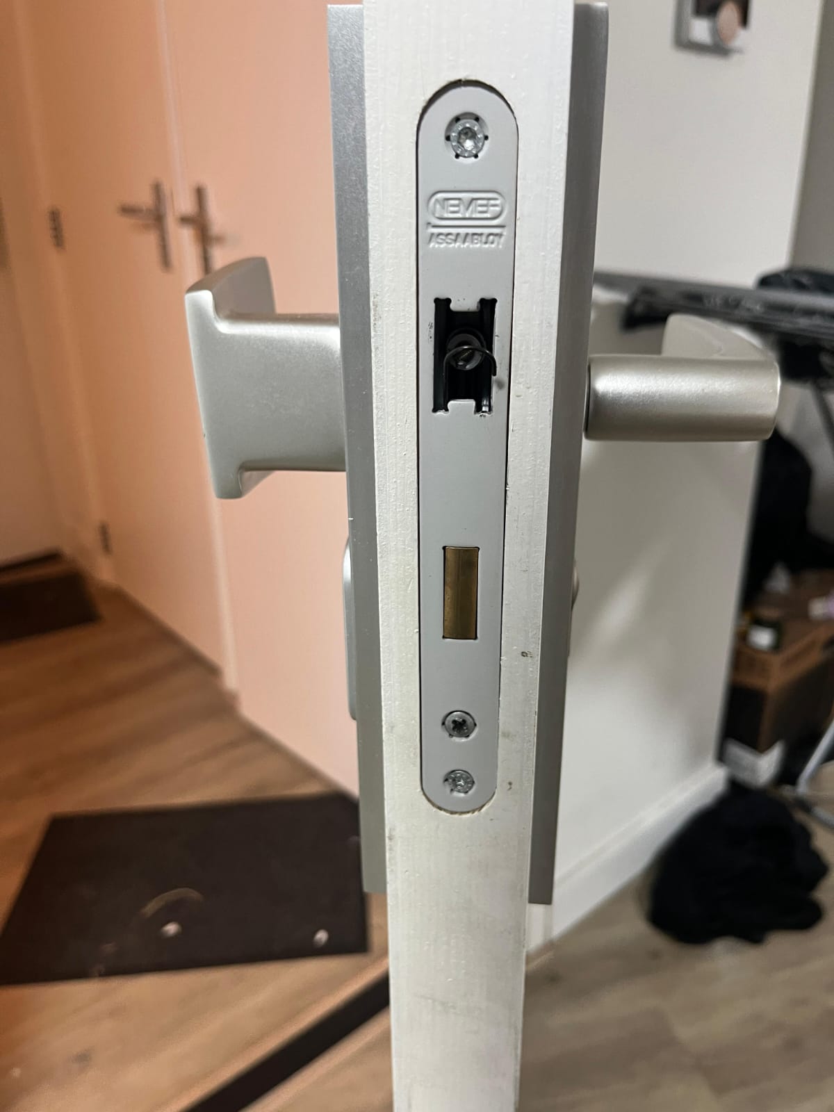 Changing Locks in Rotterdam and The Hague: Your Trusted Guide